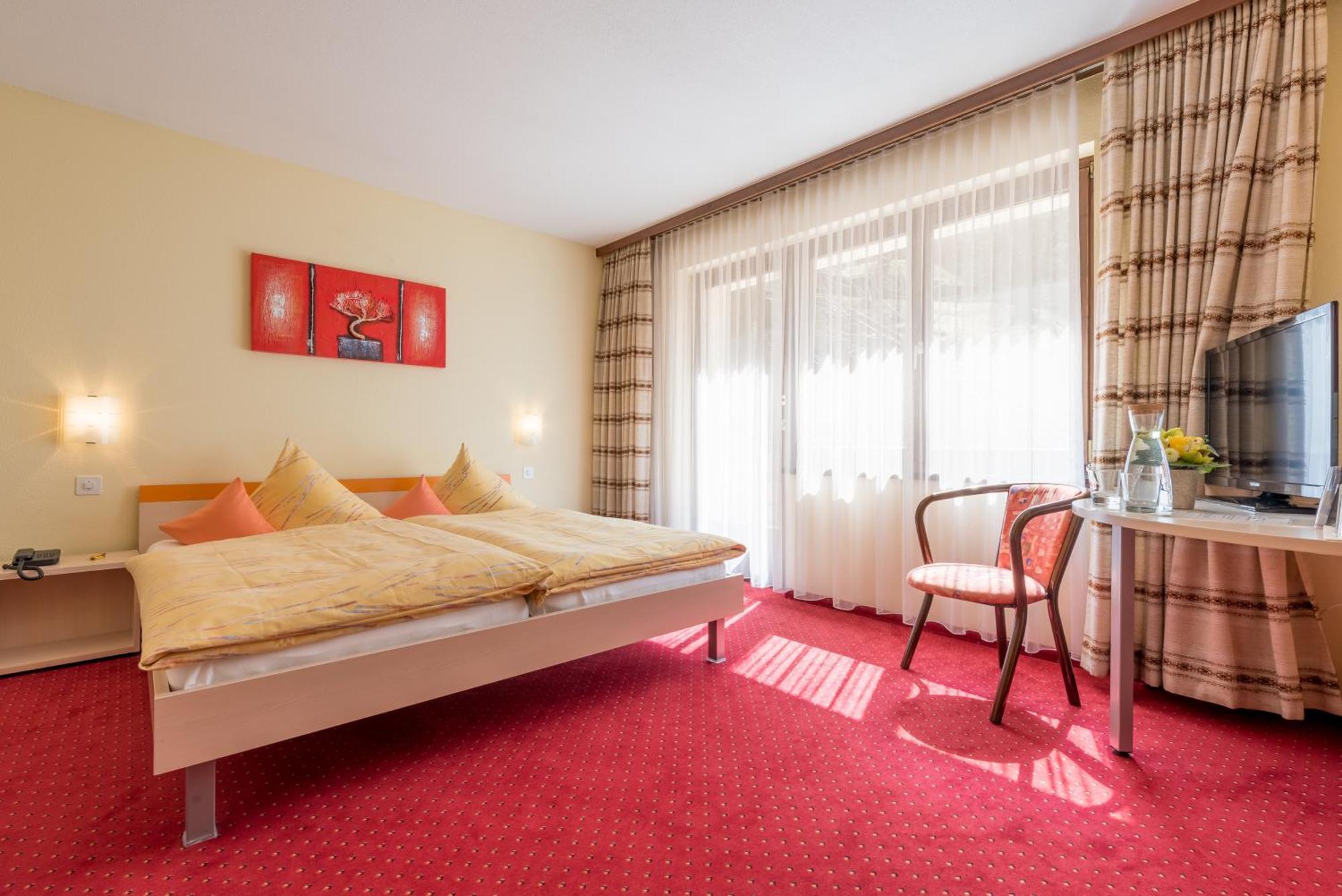 Hotel Alex Лойкербад Экстерьер фото