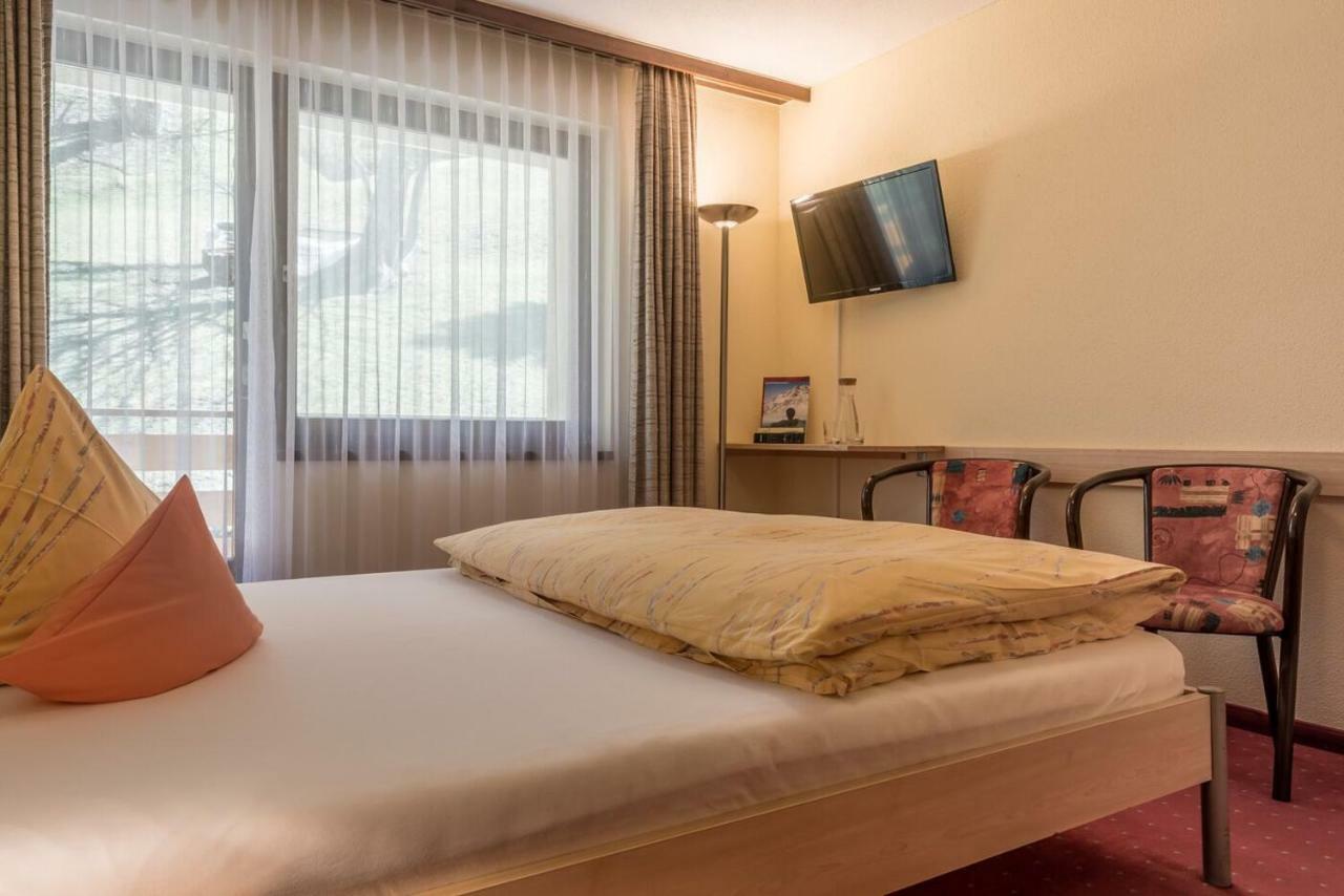 Hotel Alex Лойкербад Экстерьер фото